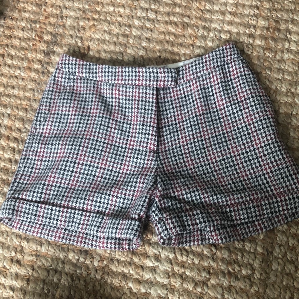 Woolen H&M Shorts in houndstooth